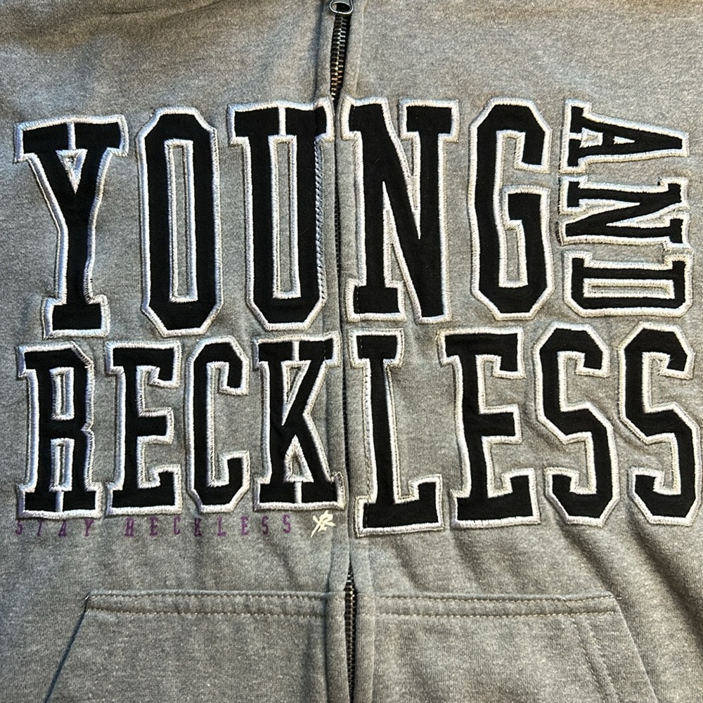 Young & Restless Women’s Size Small‎ Zip-up Hoodie - Picture 5 of 5